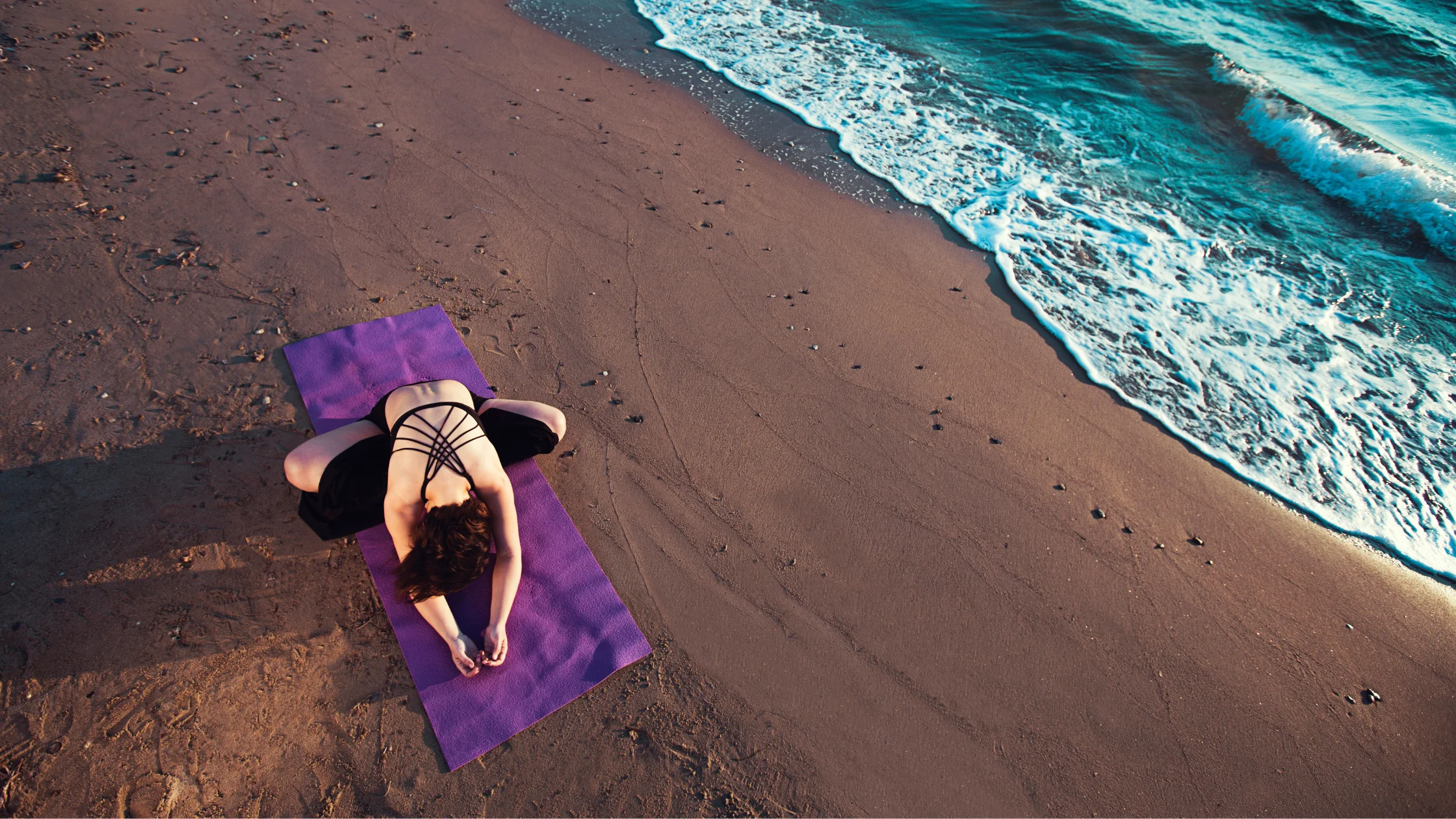 Beginner Yoga Flow: 11-Step Sequence with Alignment Tips, Breath Cues & Hold Times